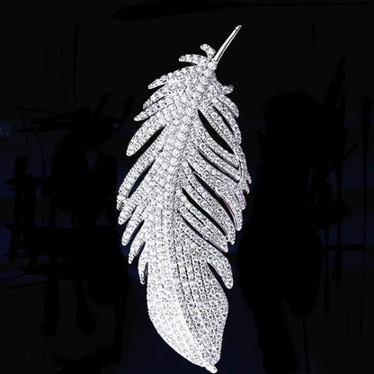 Stylish Zircon Feather Brooch for Women (Versatile Accessory)